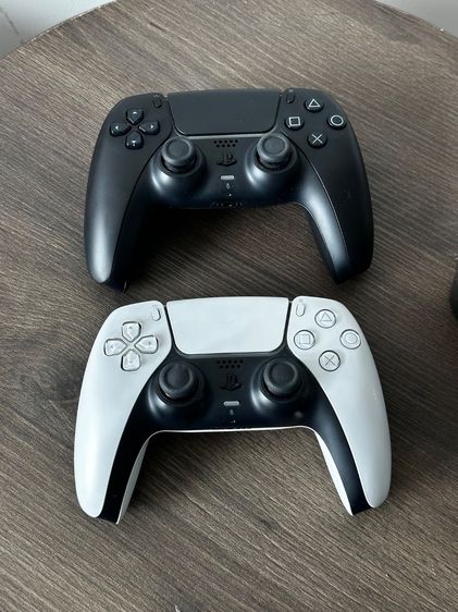 🎮 PlayStation 5 Digital Edition + 2 Controllers Excellent condition รูปที่ 5