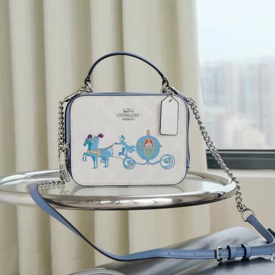 ขาย Disney X Coach Cinderella Box Purse Top Handle Crossbody Handbag White