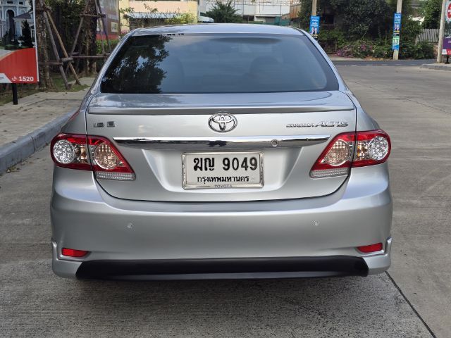 Toyota Altis 2012 1.8 E Sedan เบนซิน ไม่ติดแก๊ส เกียร์อัตโนมัติ เทา รูปที่ 2