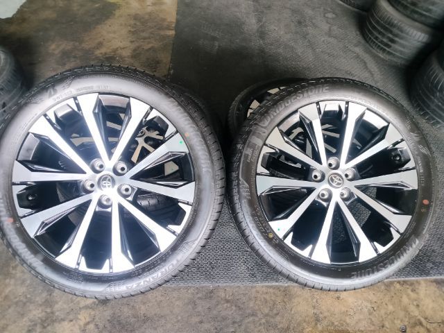 ล้อแม็กโตโยต้าขอบ17 5รู100พร้อมยางป้ายแดง รูปที่ 3