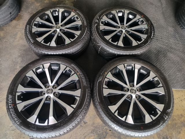 ล้อแม็กโตโยต้าขอบ17 5รู100พร้อมยางป้ายแดง