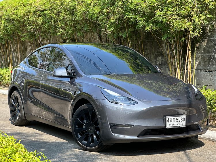 รถ Tesla Model Y Long Range AWD สี เทา
