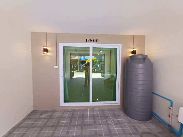 มีบางส่วน ขายทฮ.2ชั้นปรับปรุงใหม่ มีเทอเรส เพิ่มพื้นที่ใช้สอยด้านบน ใกล้แหล่งชุมชนสะดวกในการเดินทาง การหาของกิน ใกล้ทางด่วน  รูปที่ 2