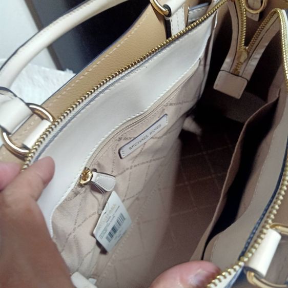 กระเป๋า Michael Kors Reed Large Belted Satchel (LT Cream) หนังแท้ พร้อมสายสะพาย – สภาพดี รูปที่ 6