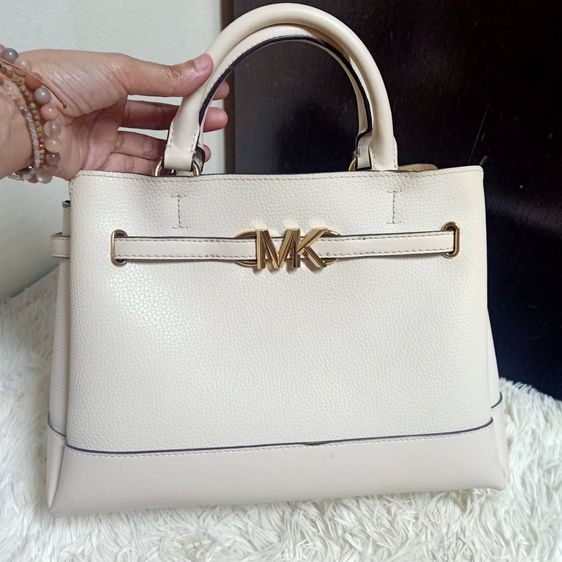 หญิง อื่นๆ กระเป๋า Michael Kors Reed Large Belted Satchel (LT Cream) หนังแท้ พร้อมสายสะพาย – สภาพดี