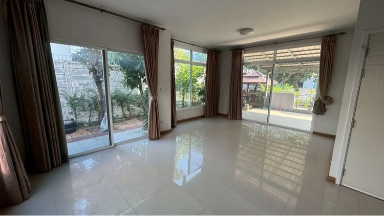 Land and Houses มีบางส่วน 2023 ใช่ บ้านเดี่ยว 60 ตารางวาสองหลังติดกัน รูปที่ 3