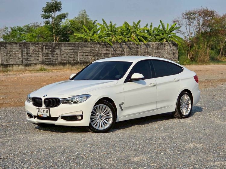 BMW Series 3 2016 320d Sedan ดีเซล ไม่ติดแก๊ส เกียร์อัตโนมัติ ขาว