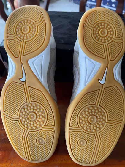 รองเท้าฟุตซอลNike T90 รูปที่ 6