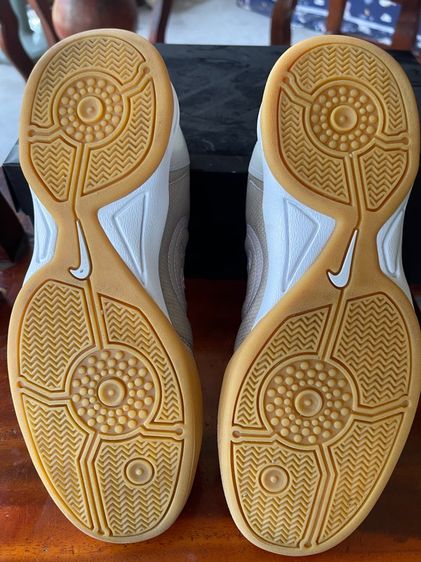 รองเท้าฟุตซอลNike T90 รูปที่ 5