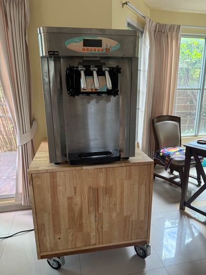 ขายเครื่องทำไอศครีมซอฟเสริฟ 3 หัว พร้อมสอน ใช้งานน้อย รูปที่ 7