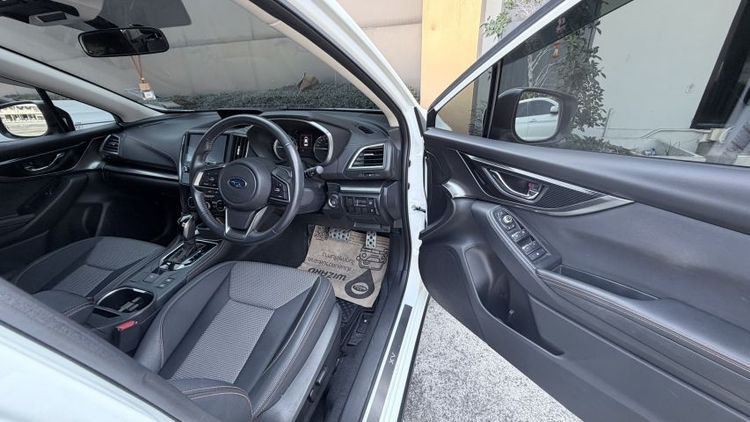 Subaru XV 2018 2.0 4WD Utility-car เบนซิน เกียร์อัตโนมัติ ขาว รูปที่ 2