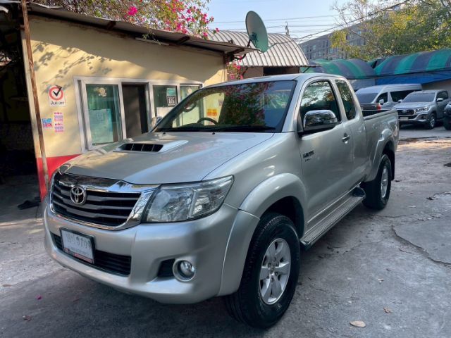 รถ Toyota Hilux Vigo Champ Smart Cab 2.5 E Prerunner สี เทา
