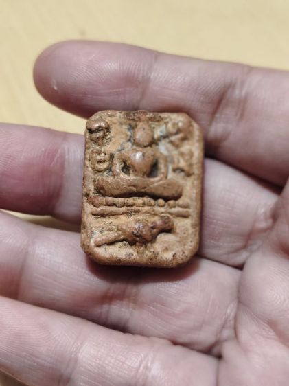 พระเครื่องไม่ทราบที่มา รูปที่ 4