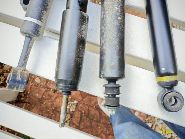 โช้คอัพติดรถฟอร์จูนเนอร์รุ่นsmart ถอดเก็บ สภาพดีเก่าเก็บ รูปที่ 4