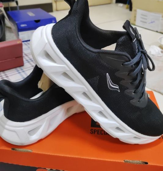 ขายรองเท้าวิ่ง​ หรือใส่เดิน​ หรือออกกำลังกาย​ใส่นุ่มเดินสบาย​  steapex. เบอร์​42 หรือ​8.5 สภาพดีสวยๆราคา250บาท​ ไอดีลาย0982548693คุณโอ๊ต รูปที่ 4