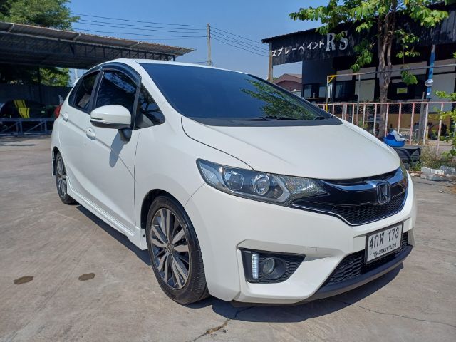 รถ Honda Jazz 1.5 SV i-VTEC สี ขาว