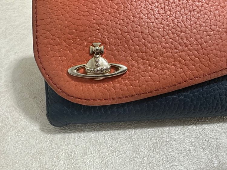 Vivienne Westwood Long Wallet กระเป๋าสตางค์ใบยาว หนังแท้ ทูโทน ฝาพับ มือสองของแท้ รูปที่ 2