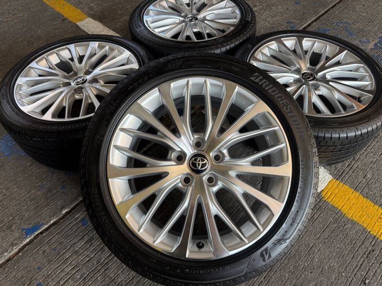 Toyota Camry ขอบ 18 นิ้ว Top 💢