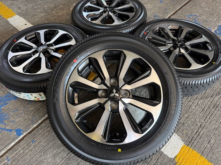 Mitsubishi Mirage. ขอบ 15 นิ้ว Top 💢