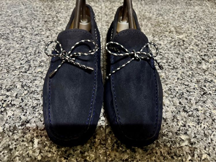 Tod’s Gommino Suede Loafers เบอร์40.5