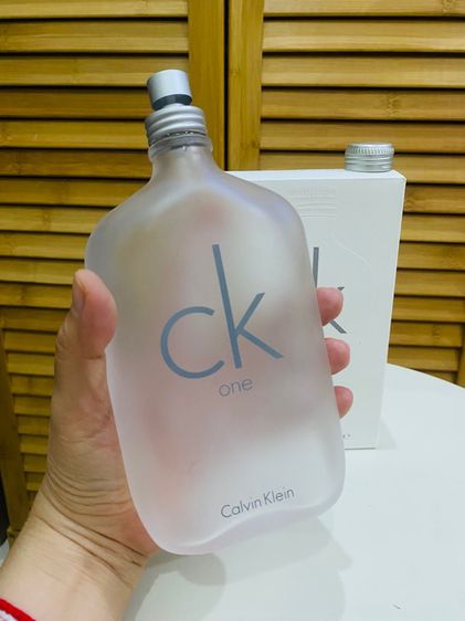 ขวดเปล่าน้ำหอม CK One แท้ 💯 ขนาด 300 มล ไซซ์ใหญ่พิเศษ รุ่นนี้  หายากมาก🔥 สภาพสวยใส ไม่มีรอยแตก รูปที่ 6