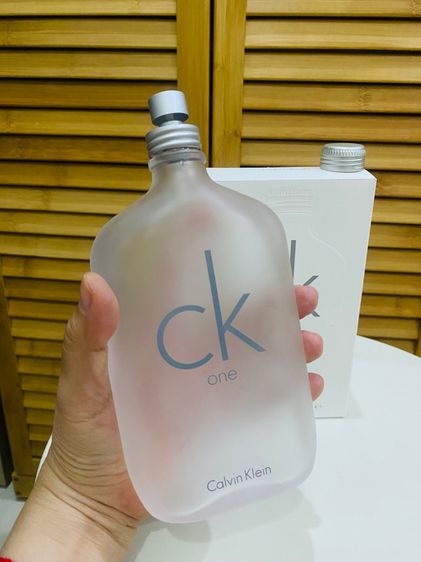 ขวดเปล่าน้ำหอม CK One แท้ 💯 ขนาด 300 มล ไซซ์ใหญ่พิเศษ รุ่นนี้  หายากมาก🔥 สภาพสวยใส ไม่มีรอยแตก รูปที่ 5