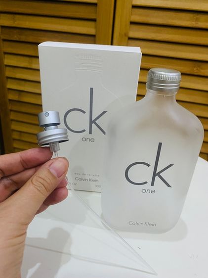 ขวดเปล่าน้ำหอม CK One แท้ 💯 ขนาด 300 มล ไซซ์ใหญ่พิเศษ รุ่นนี้  หายากมาก🔥 สภาพสวยใส ไม่มีรอยแตก รูปที่ 3