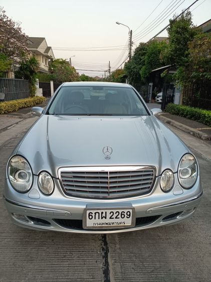 Mercedes-Benz E-Class 2006 W211 Sedan เบนซิน เกียร์อัตโนมัติ บรอนซ์เงิน