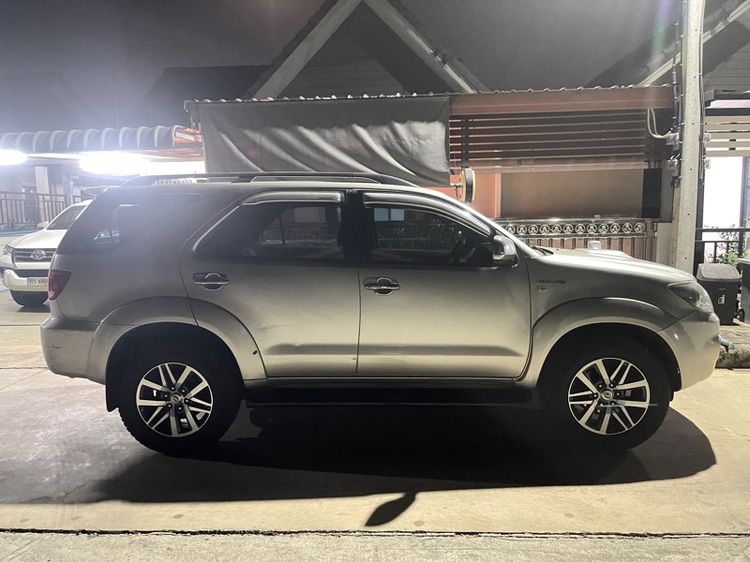 Toyota Fortuner 2007 3.0 V 4WD Utility-car ดีเซล เกียร์อัตโนมัติ บรอนซ์เงิน รูปที่ 4