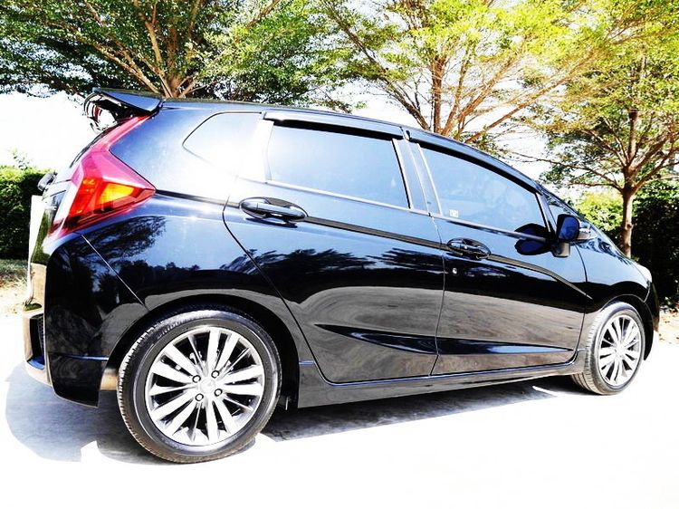 Honda Jazz 2015 1.5 SV i-VTEC Sedan เบนซิน ไม่ติดแก๊ส เกียร์อัตโนมัติ ดำ รูปที่ 4