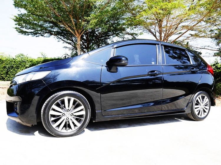 Honda Jazz 2015 1.5 SV i-VTEC Sedan เบนซิน ไม่ติดแก๊ส เกียร์อัตโนมัติ ดำ