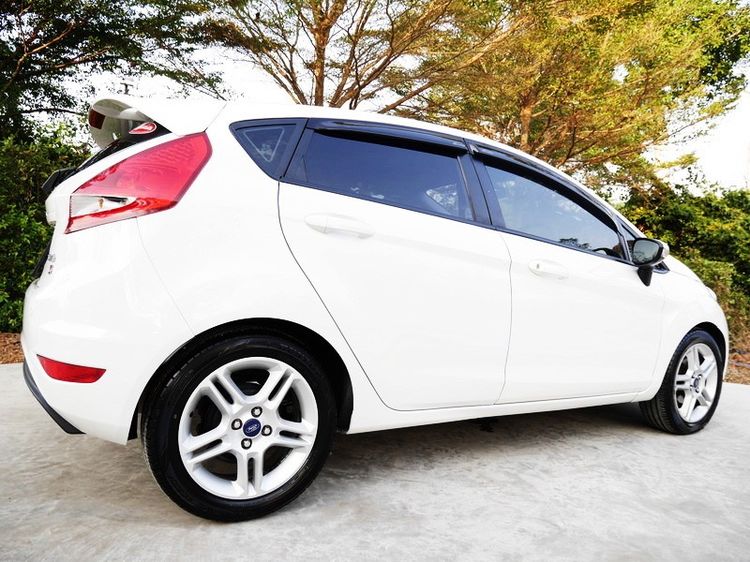 Ford Fiesta 2012 1.5 Sport Sedan เบนซิน ไม่ติดแก๊ส เกียร์อัตโนมัติ ขาว รูปที่ 4