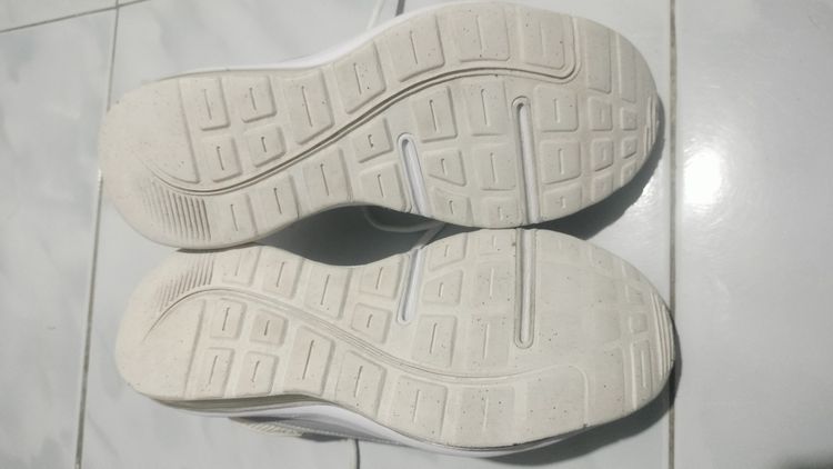 Nike air max ap ความยาวเท้า250 มือสองของแท้แน่นอนครับ รูปที่ 5