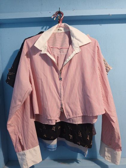 เสื้อครอปมีซิปรูปดาว