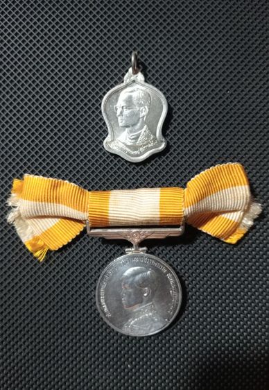 ประกันแท้..เหรียญ ร.9ปี 2530,ร.10ปี 2515..เนื้อเงินแท้เดิมสภาพสุดเยี่ยม รูปที่ 4