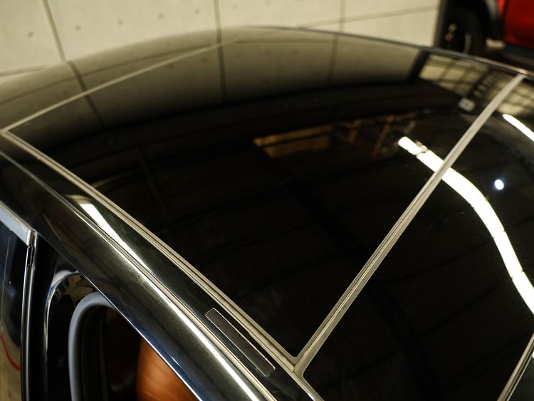 Mercedes-Benz E-Class 2020 E300e Sedan ปลั๊กอินไฮบริด (PHEV) ไม่ติดแก๊ส เกียร์อัตโนมัติ ดำ รูปที่ 3