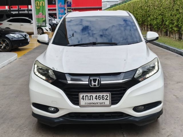 รถ Honda HR-V 1.8 E สี ขาว