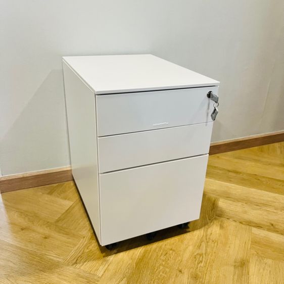 Haworth White Metal Mobile Pedestal. รูปที่ 10