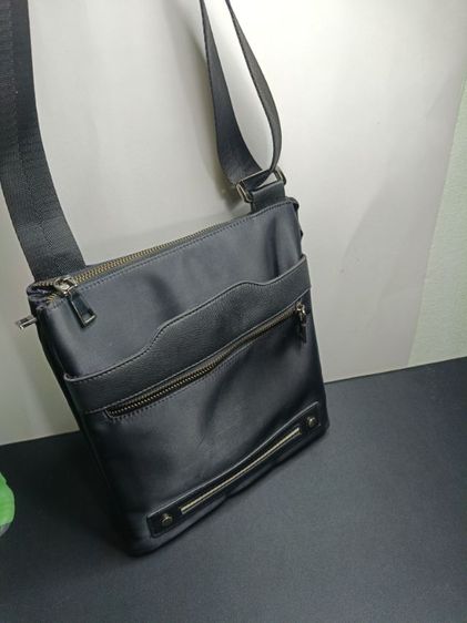 กระเป๋าสะพายข้าง Urban Style วัสดุพรีเมียม ทนทาน ฟังก์ชันครบ จบในใบเดียว รูปที่ 7