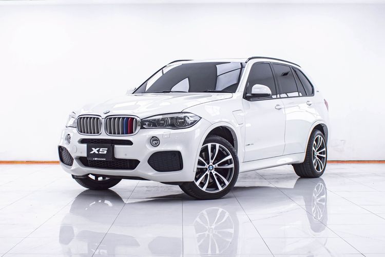 รถ BMW X5 2.0 xDrive40e M Sport 4WD สี ขาว