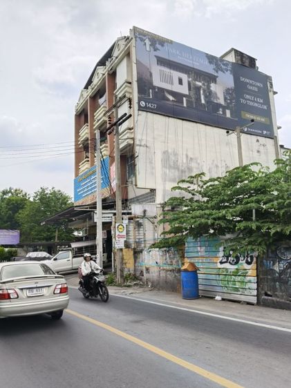 ใช่ ขายด่วนตึกพัฒนาการ 20 ติดถนน รูปที่ 4