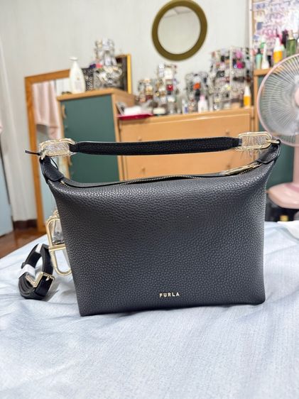 หญิง หนังแท้ กระเป๋า Furla สีดำ