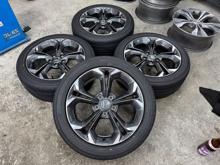 ล้อแม็ก HONDA CIVIC ขอบ 17“ ถอดป้ายแดง ยาง YOKOHAMA 215-50R17 ปี 25 สีเส้นตุ่มหน้ายางยังอยู่ครบ รูปที่ 3
