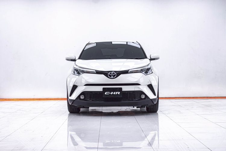Toyota C-HR 2018 1.8 Mid Utility-car เบนซิน ไม่ติดแก๊ส เกียร์อัตโนมัติ ขาว รูปที่ 4