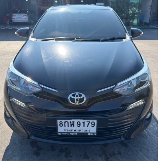 รถ Toyota Yaris ATIV 1.2 G สี ดำ