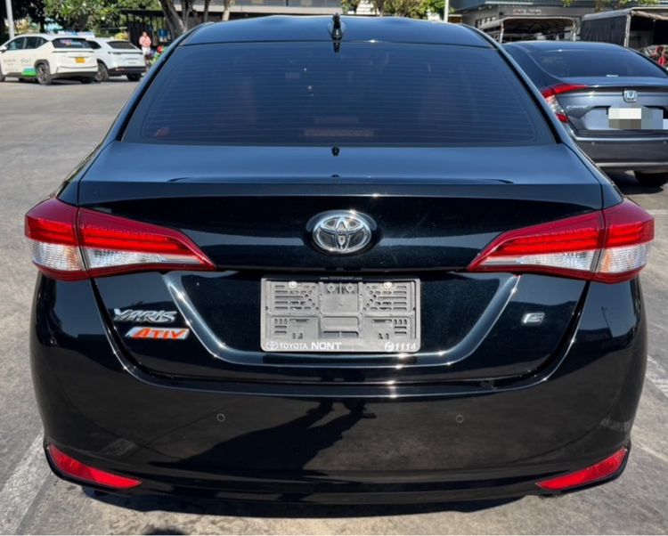 Toyota Yaris ATIV 2019 1.2 G Sedan เบนซิน ไม่ติดแก๊ส เกียร์อัตโนมัติ ดำ รูปที่ 2