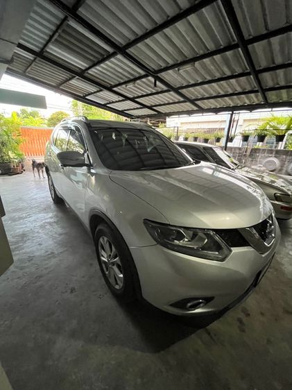 รถ Nissan X-Trail 2.0 4WD สี เทา