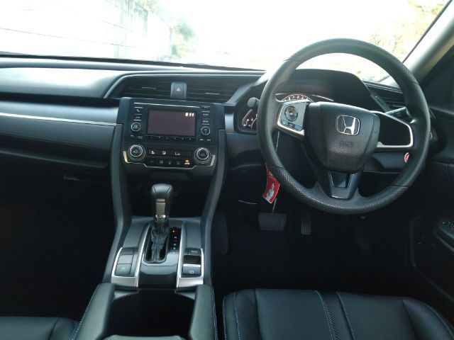 Honda Civic 2017 1.8 E i-VTEC เบนซิน เกียร์อัตโนมัติ เทา รูปที่ 4