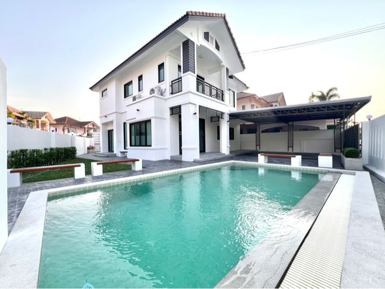 ตกแต่งครบ ใช่ บ้านเช่า Pool villa ขนาดใหญ่ใจกลางพัทยาเหนือ