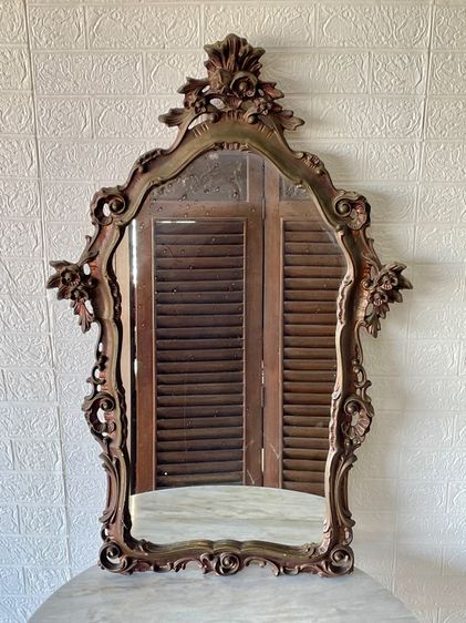 กระจกทรงยุโรป